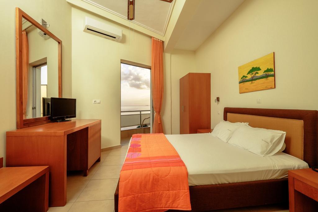 Hotel Panorama Каламата Стая снимка
