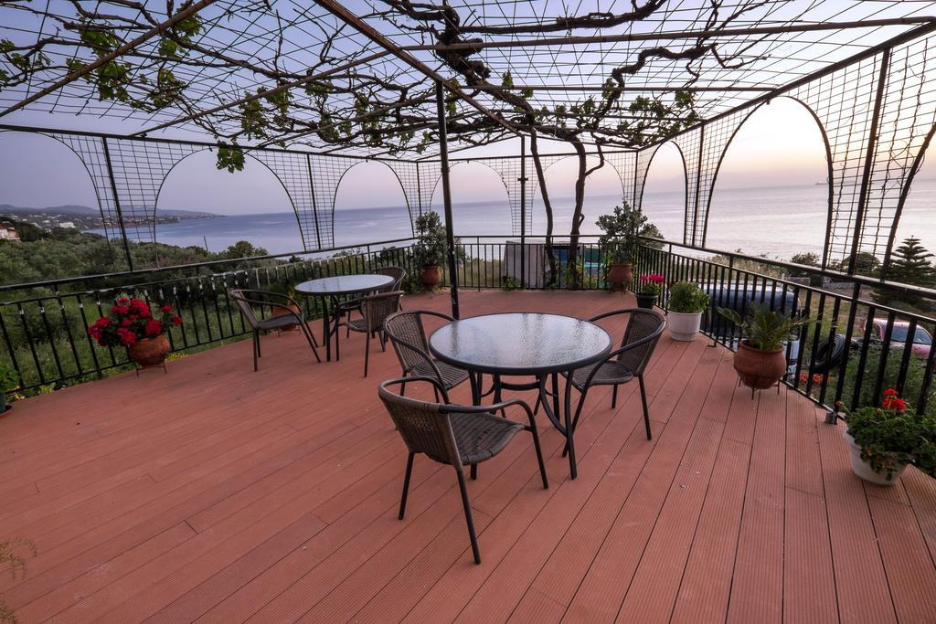 Hotel Panorama Каламата Екстериор снимка